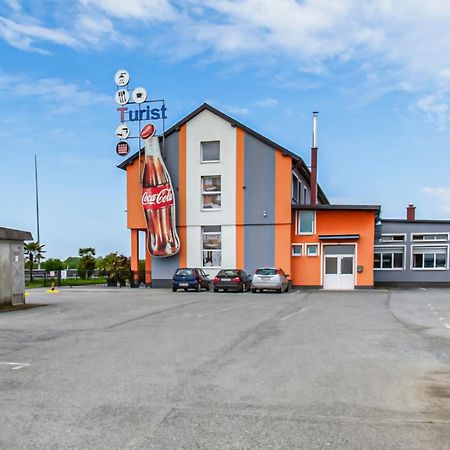 Bed And Breakfast Turist Staro Petrovo Selo Εξωτερικό φωτογραφία